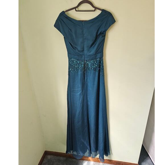 Jade by Jasmine Elegant Gown Special Occasion Bridesmaid Prom Dress Size 2 - Picture 9 of 16